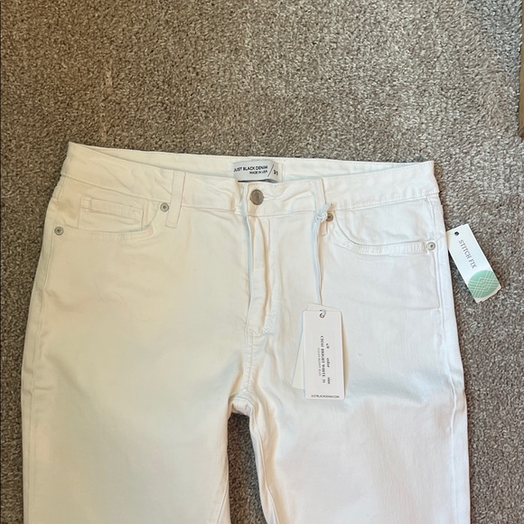 JUST BLACK DENIM - Picture 5 of 5